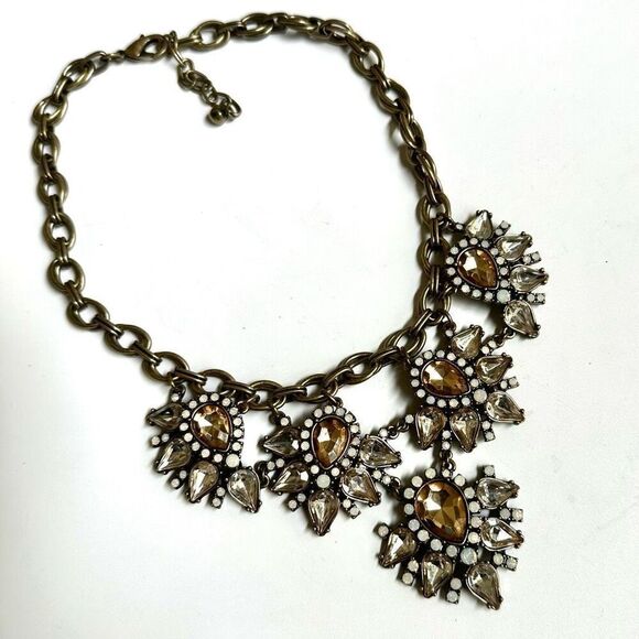 Rhinestone statement necklace - Picture 8 of 9